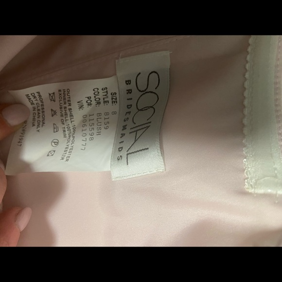 Strapless Georgette A-Line Gown
SOCIAL BRIDESMAIDS size 8 - Picture 4 of 7